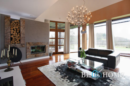 Luksusowy dom z dużą działką