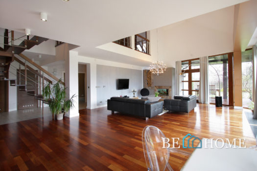 Luksusowy dom z dużą działką