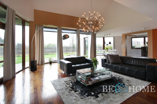 Luksusowy dom z dużą działką