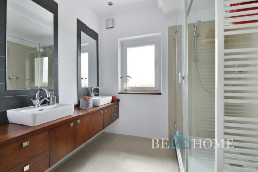 Dom na Brzezinach w super lokalizacji