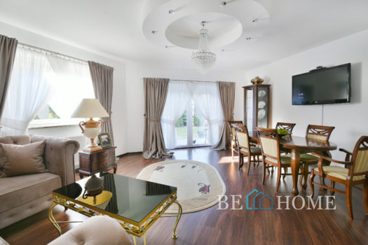 Klasyczny dom w bliskich Markach