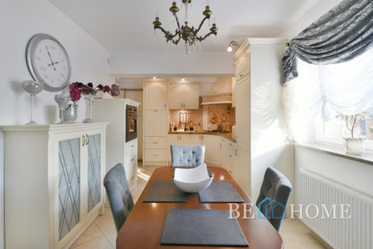 Klasyczny dom w bliskich Markach