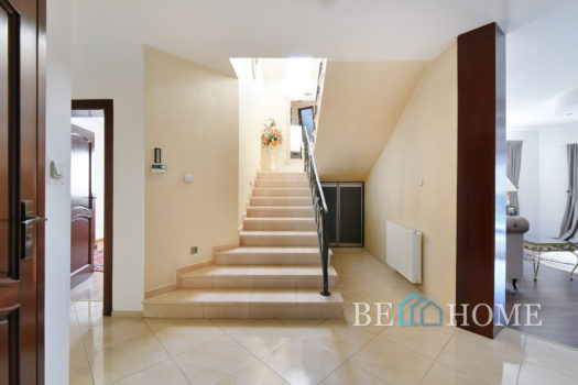 Klasyczny dom w bliskich Markach