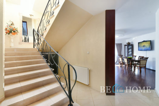 Klasyczny dom w bliskich Markach