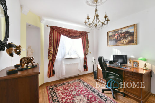 Klasyczny dom w bliskich Markach