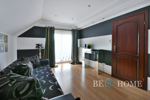 Klasyczny dom w bliskich Markach