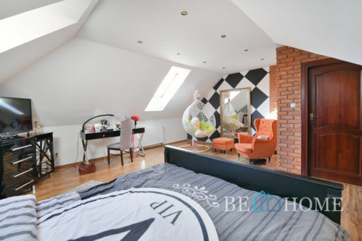 Klasyczny dom w bliskich Markach