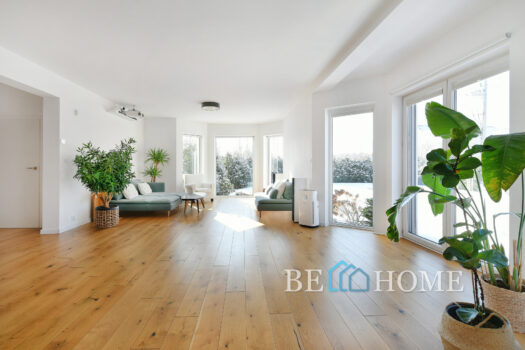 Nowoczesny dom w Stanisławowie Pierwszym