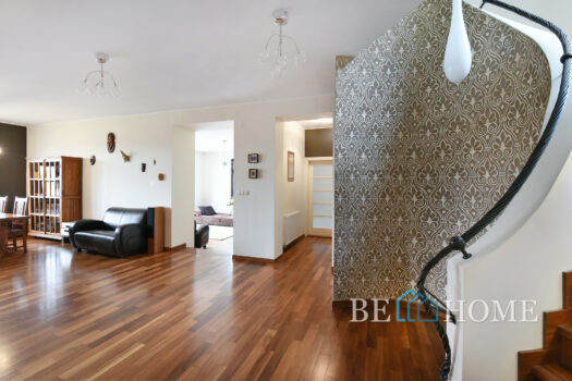 Luksusowa rezydencja przy lesie