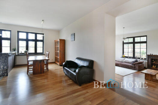 Luksusowa rezydencja przy lesie