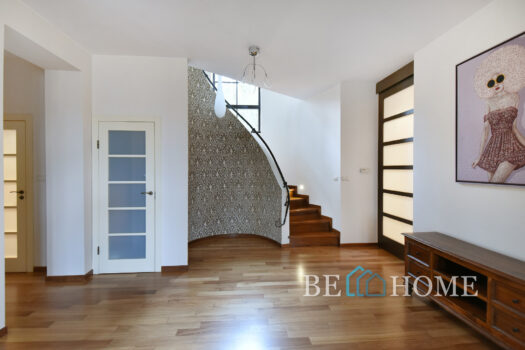 Luksusowa rezydencja przy lesie