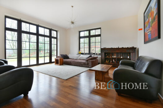 Luksusowa rezydencja przy lesie