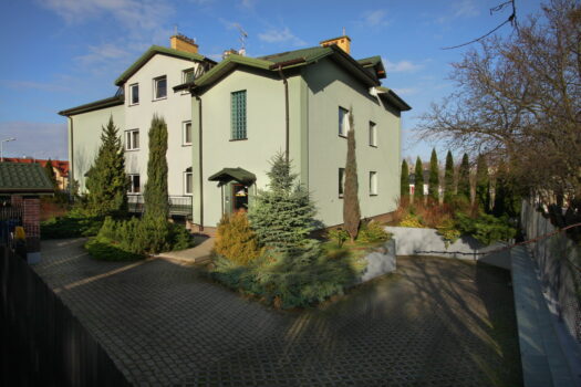Budynek wielorodzinny – 13 mieszkań