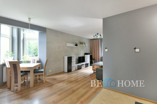 Klimatyczne mieszkanie na Nowodworach