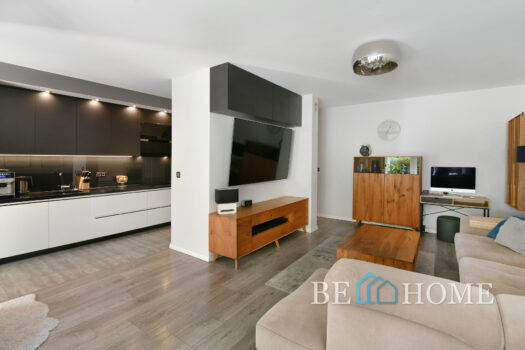 Nowoczesny 3 pokojowy apartament z ogródkiem