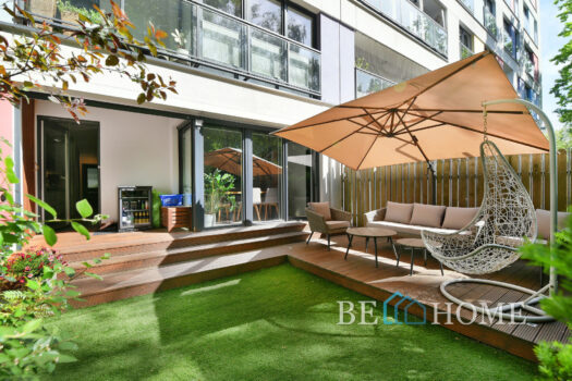 Nowoczesny 3 pokojowy apartament z ogródkiem