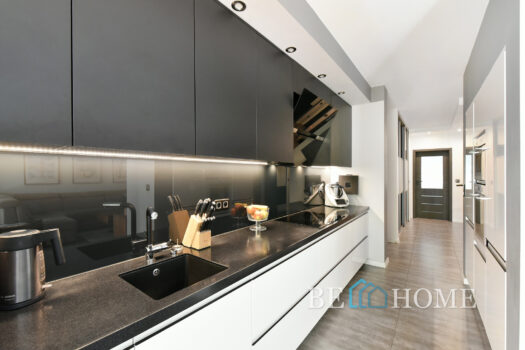 Nowoczesny 3 pokojowy apartament z ogródkiem