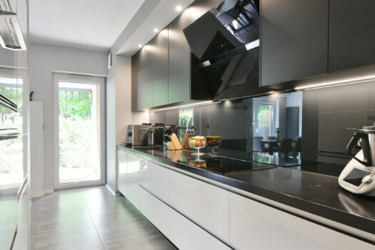 Nowoczesny 3 pokojowy apartament z ogródkiem