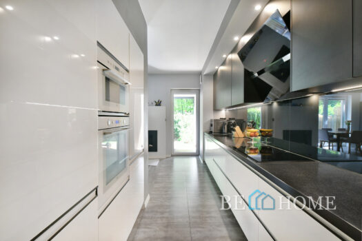 Nowoczesny 3 pokojowy apartament z ogródkiem