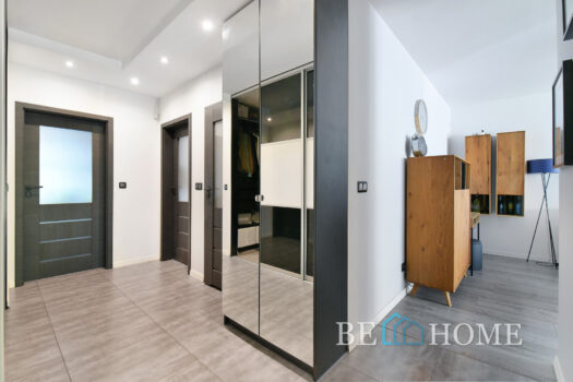 Nowoczesny 3 pokojowy apartament z ogródkiem