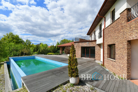 Luksusowy dom z basenem