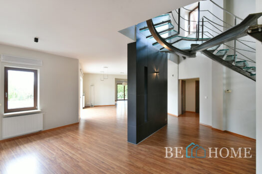 Luksusowy dom z basenem